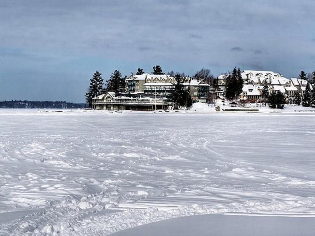 Taboo Muskoka Hotel Gravenhurst Exterior foto