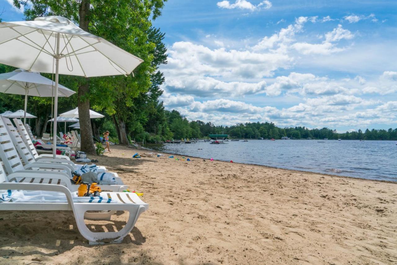 Taboo Muskoka Hotel Gravenhurst Exterior foto