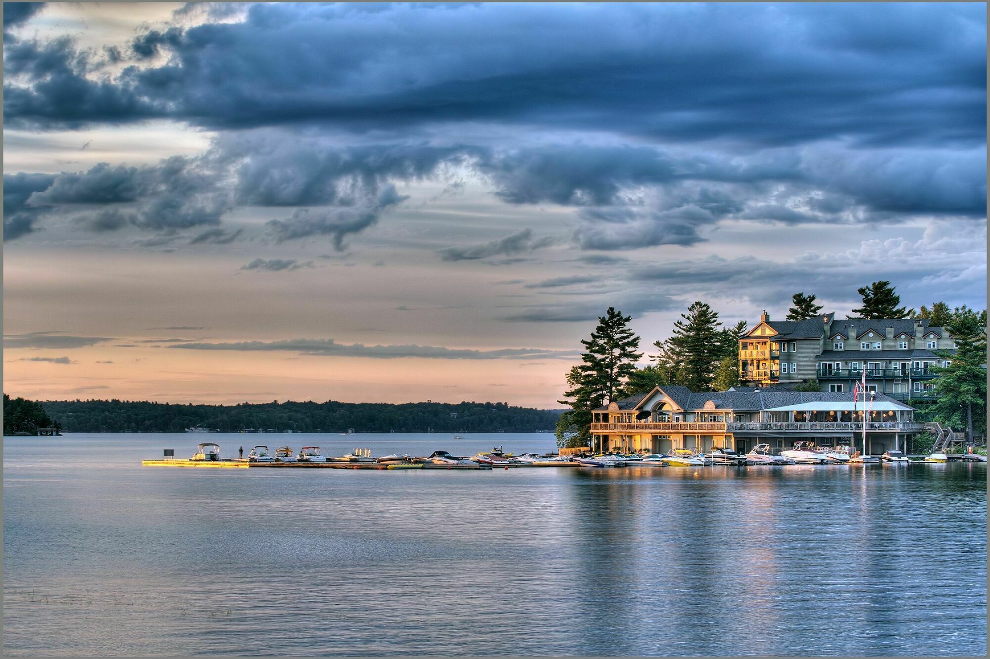 Taboo Muskoka Hotel Gravenhurst Exterior foto